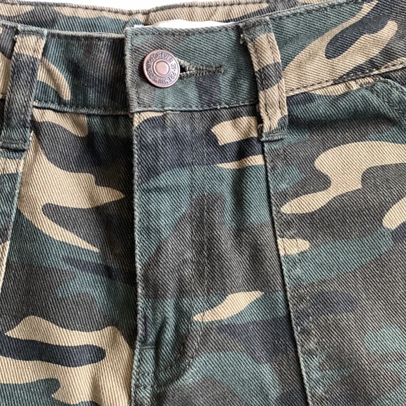 Forever 21 Camo Jean Shorts Khaki Tan Green 27 - Picture 6 of 13